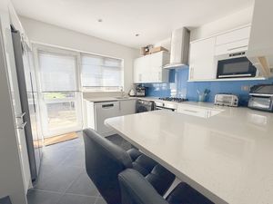 KITCHEN- click for photo gallery